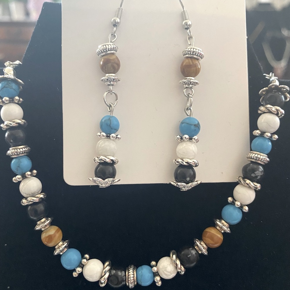 Handmade bracelet and earrings set